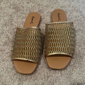 Women mesh gold slides